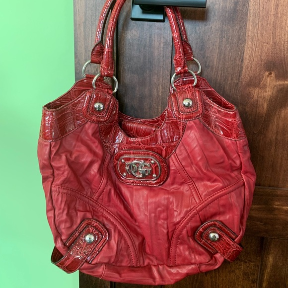 Guess Purse - Picture 1 of 2